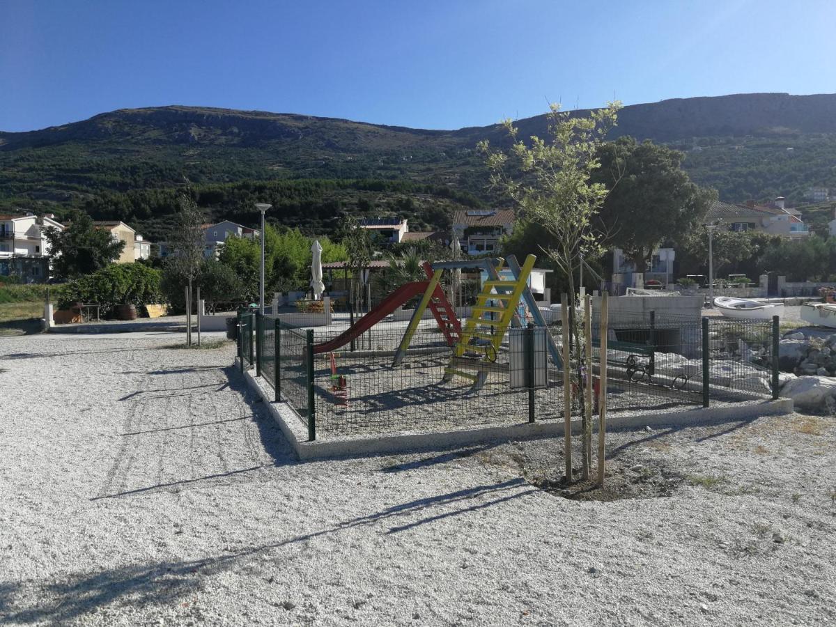 Appartamento Apartman Vanda Podstrana Esterno foto