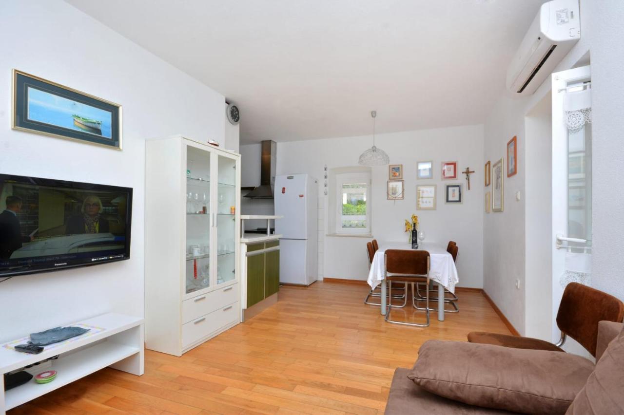 Appartamento Apartman Vanda Podstrana Esterno foto